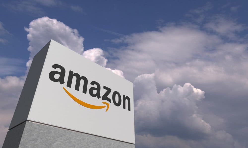 What success indicators appear in Amazon seller services reviews?